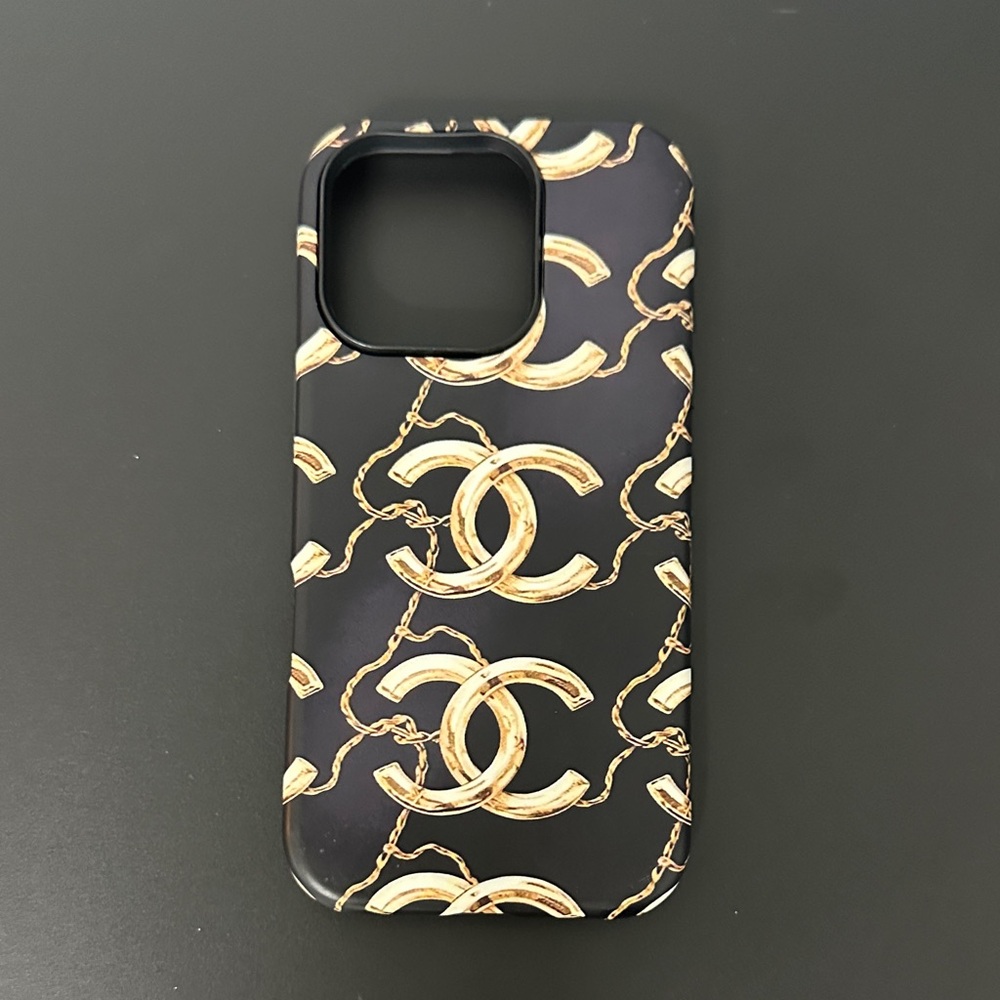 Designer Black and Gold Phone Case IPhone 14S